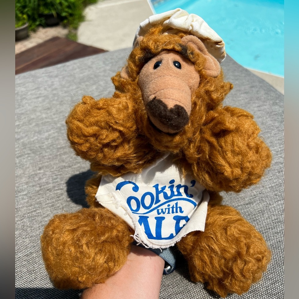 Vintage 1988 Alf hand puppet